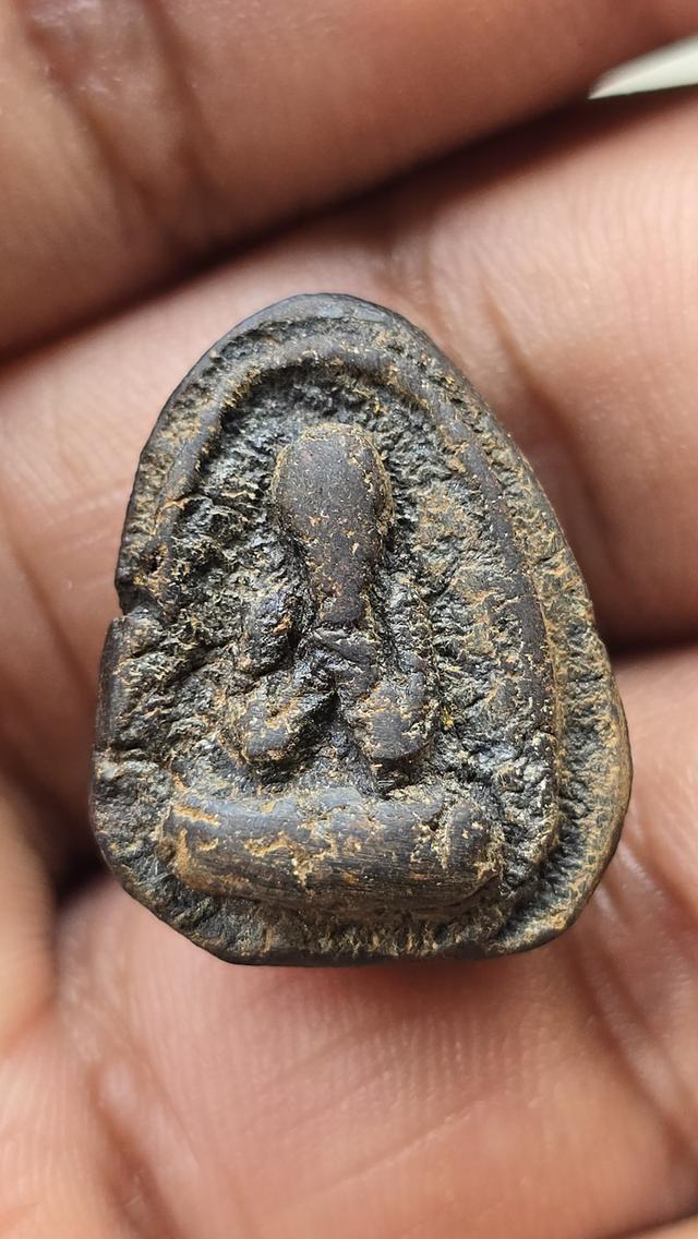 พระปิดตาหลวงพ่อผุดวัดวังเวียน