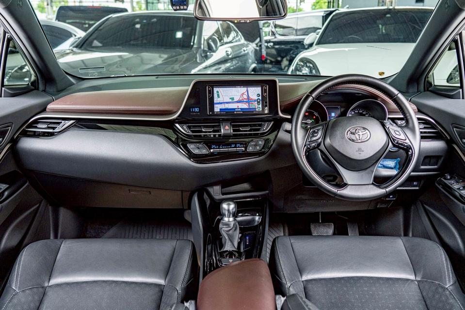 รหัสรถ NP9938 TOYOTA C-HR 1.8HV HI 2019 11