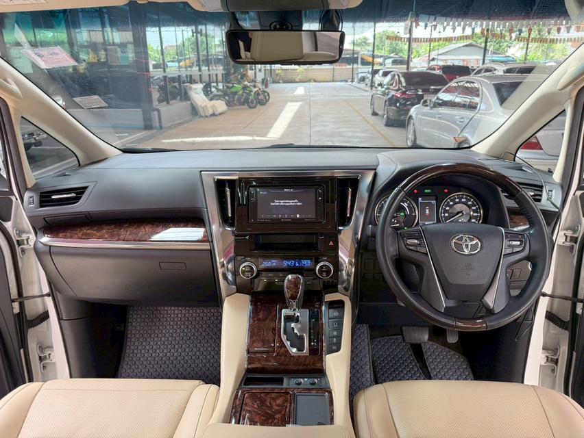 TOYOTA ALPHARD 2.5 HYBRID E-FOUR ปี2018 รถบ้านแท้ รถใช้น้อยมา วิ่งแค่ 80,000 กม.  16