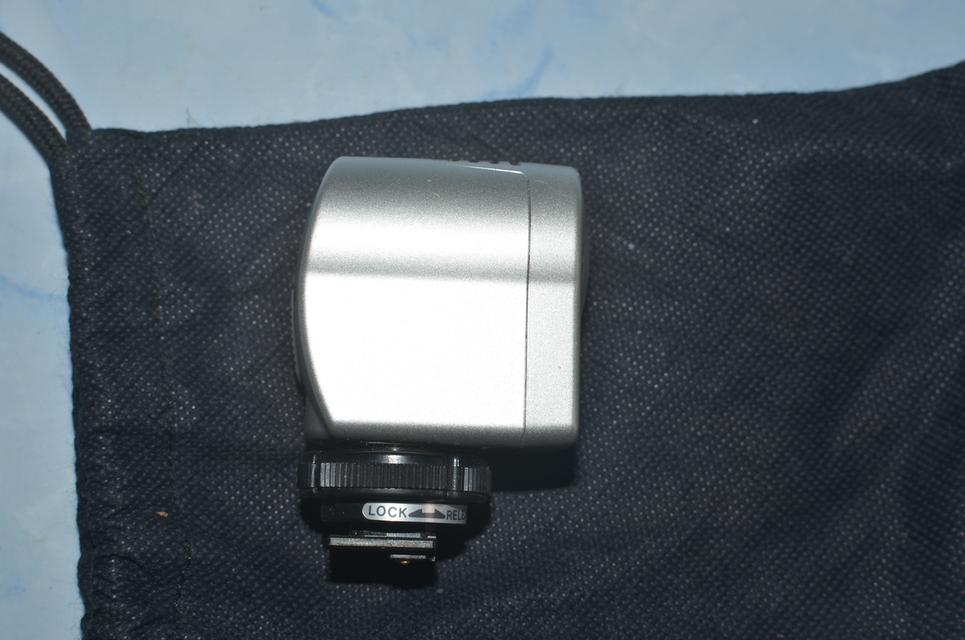 Sony HVL-FDH4 Video Flash Light for Camcorders DC 7.2V
