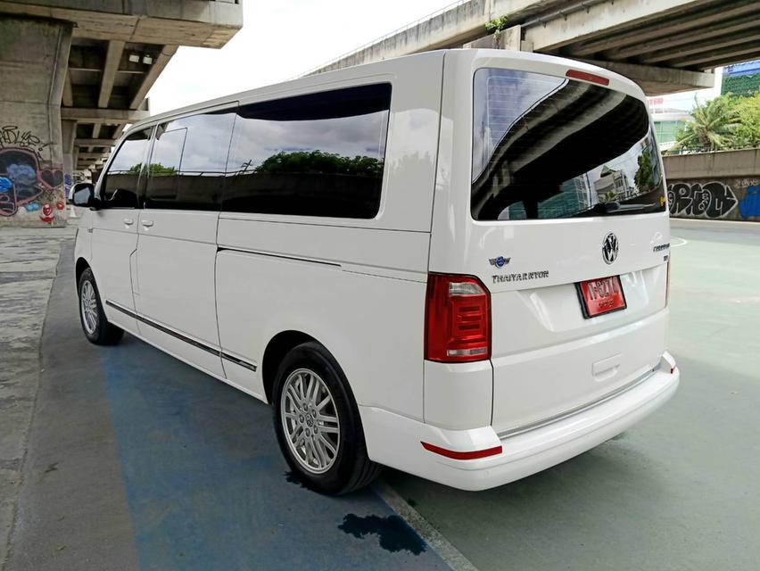 รหัสรถ PEAT8274 Volk Caravelle Comfortline2 เครื่องดีเซล แต่งVIP เต็มระบบ 2017