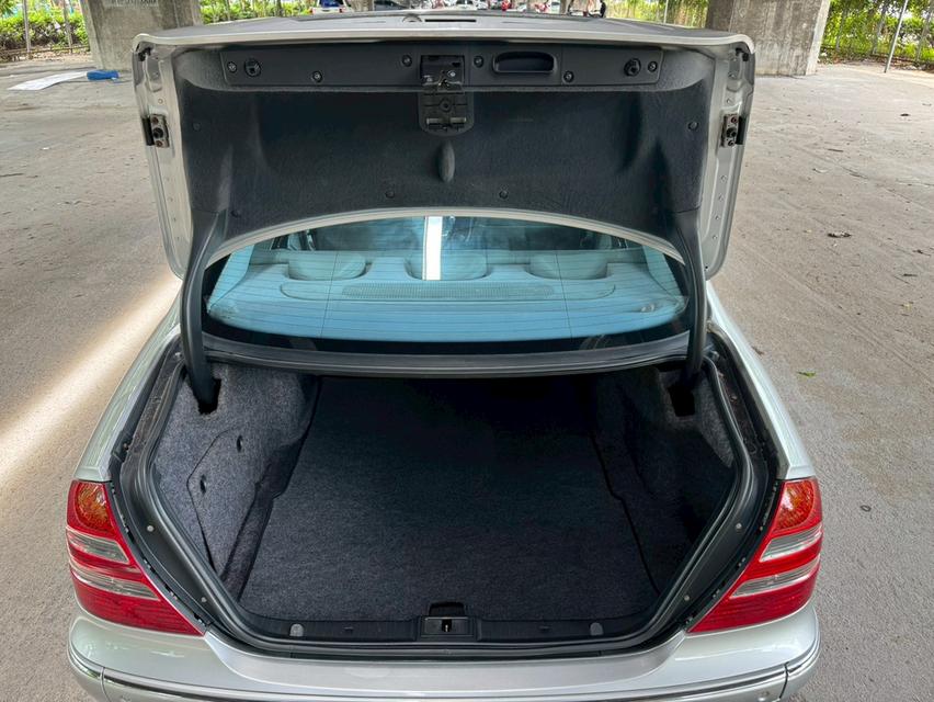 2003 Mercedes-Benz E240 W211 V6 AT ขายสด ฟรี VAT 7% เล่มทะเบียน ชุดโอนครบ รูปที่ 17