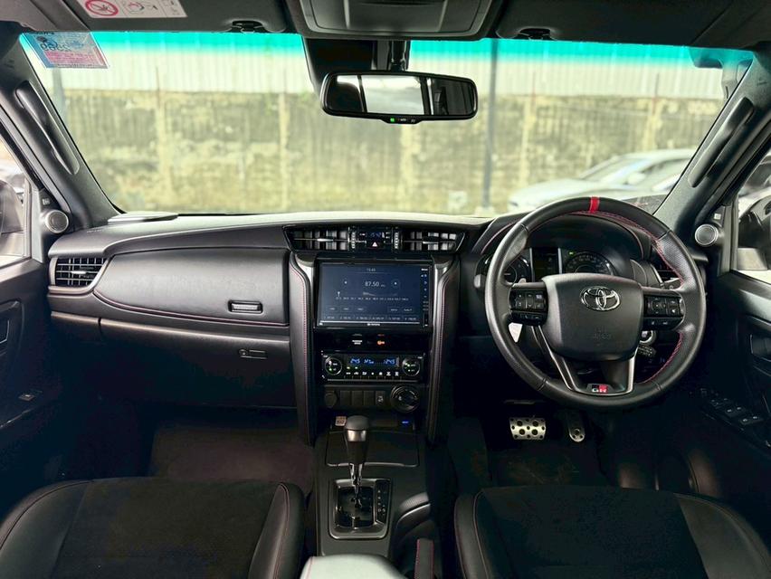 Toyota Fortuner 2.8GR 4wd ปี22 13