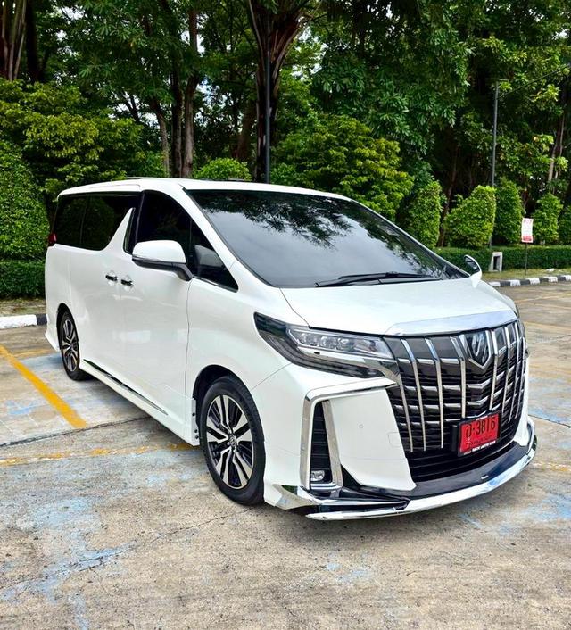 Toyota ALPHARD 2.5SC PACKAGE สีขาว ปี 2023 ไมล์ 34,000 กม.