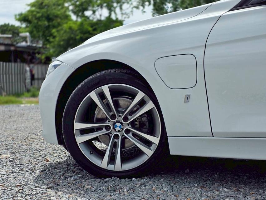 รหัสรถ NC3588 ✳️ 330e Plug-In HYBRID Iconic [F30] " LCI " 6