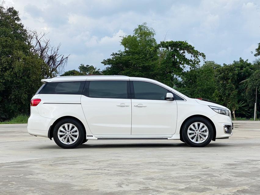 KIA Grand Carnival 2.2 EX 2015  8