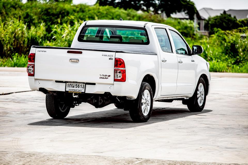 Toyota Vigo Champ Double Cab 2.7 E 4ประตู  ปี 2013 สีขาว 7