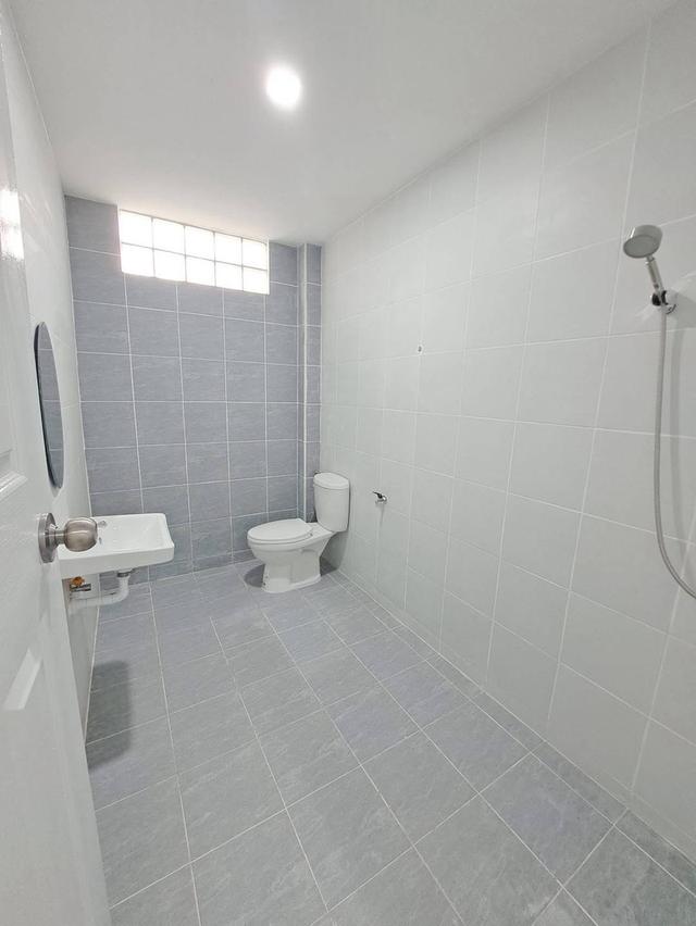 ขายบ้าน พร้อมอยู่ รีโนเวทใหม่ทั้งหลัง หมู่บ้านทวีทอง3 หนองแขม 11