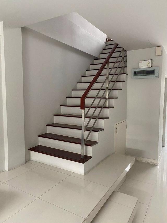 ให้เช่าทาวน์โฮม 3 ชั้น แกรนด์ ไอ-ดีไซน์ วิภาวดี เฟอร์ฯครบ พร้อมเข้าอยู่ ทำเลดีใกล้สนามบินดอนเมือง 11