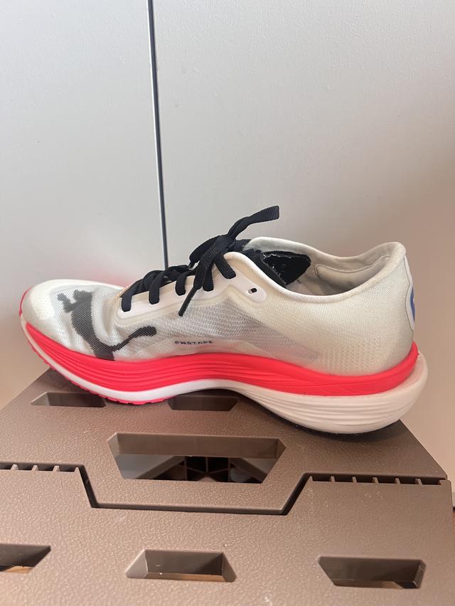 รองเท้าวิ่ง Puma 6