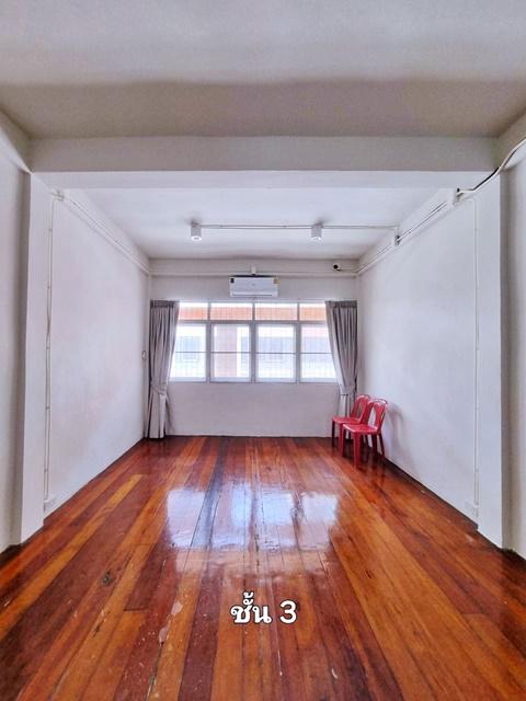 สุขุมวิท89-95 BTSบางจาก 308 ม. ให้เช่าสำนักงาน หรือ โชว์รูมเท่านั้น 4 ชั้น 3นอน รร.นานาชาติเวลส์ 450 ม. โลตัส สุขุมวิท50 4