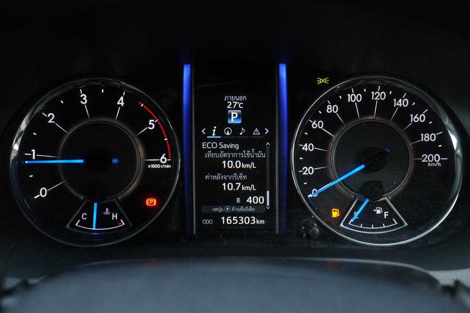 2016 TOYOTA FORTUNER 2.4 V 4WD SUV สีขาว ไมล์ 165303 กม. 19