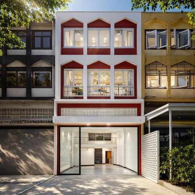 เดอะมอลล์ บางกะปิ MRTรามอินทรา กม.8 2.9กม. นิด้า ซอยเสรีไทย 44-52 สวนสยาม อาคาร 3.5 ชั้น 3 นอน 3 น้ำ 20 ตร.วา. 260 ตร.ม. 7