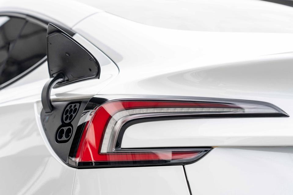 (แจ้งรหัสรถ NP8384) 💥 TESLA MODEL 3 HIGHLAND 2024 รูปที่ 13
