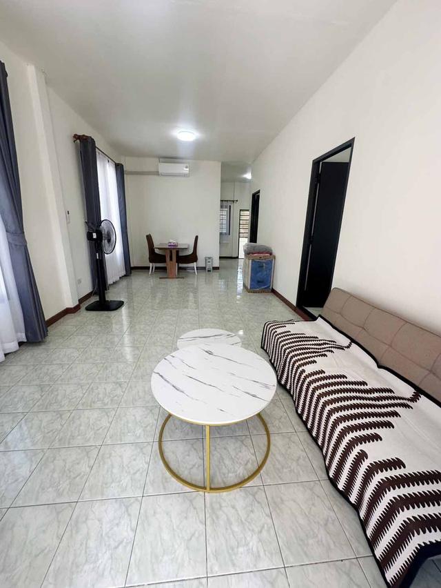 ให้เช่าบ้านเดี่ยว 1 ชั้น  บงกช 5 คลอง 2 ปทุมธานี 54 ตรว.3นอน 2น้ำ 1ครัว จอดรถ 2 คัน Renovate ใหม่  มีเฟอร์และเครื่องใช้ไฟฟ้าครบ แอร์ 3 ตัว 9