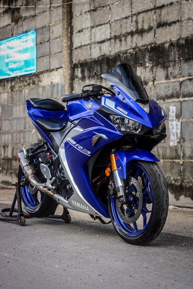 R3 Yamaha 8