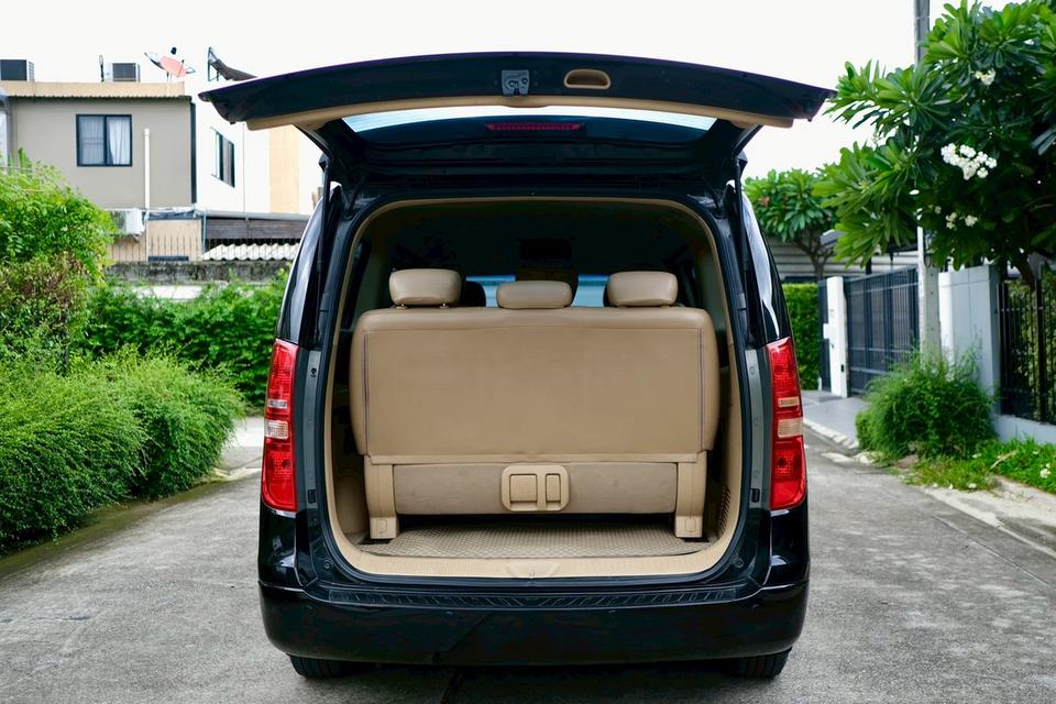 Hyundai H-1 2.5 Deluxe ปี2011 สีดำ ออโต้ ดีเซล ไมล์ 1xx,xxx km. 11