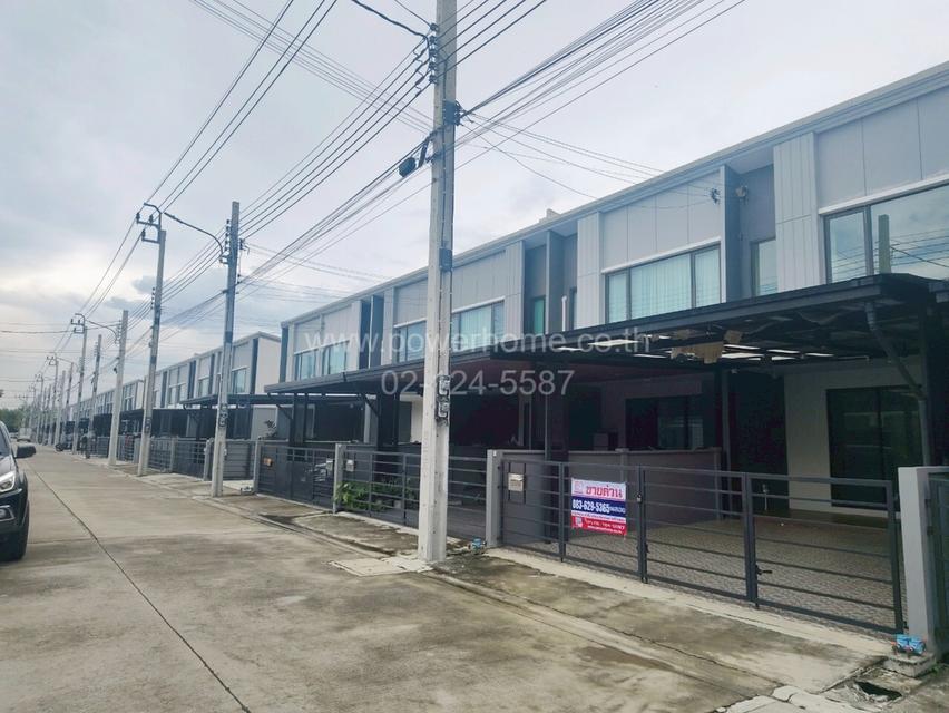 หมู่บ้านพลีโน่ รามอินทรา-จตุโชติ ถนนกาญจนาภิเษก แขวงสามวาตะวันตก เขตคลองสามวา กรุงเทพมหานคร  2