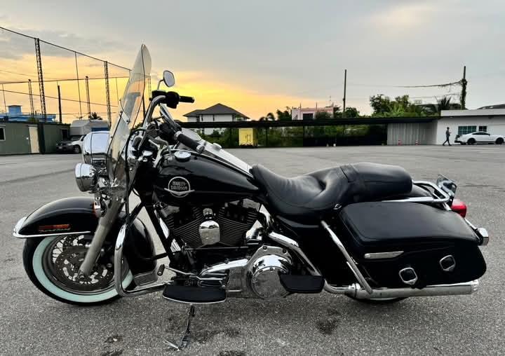 Harley Davidson Road King 2008 3