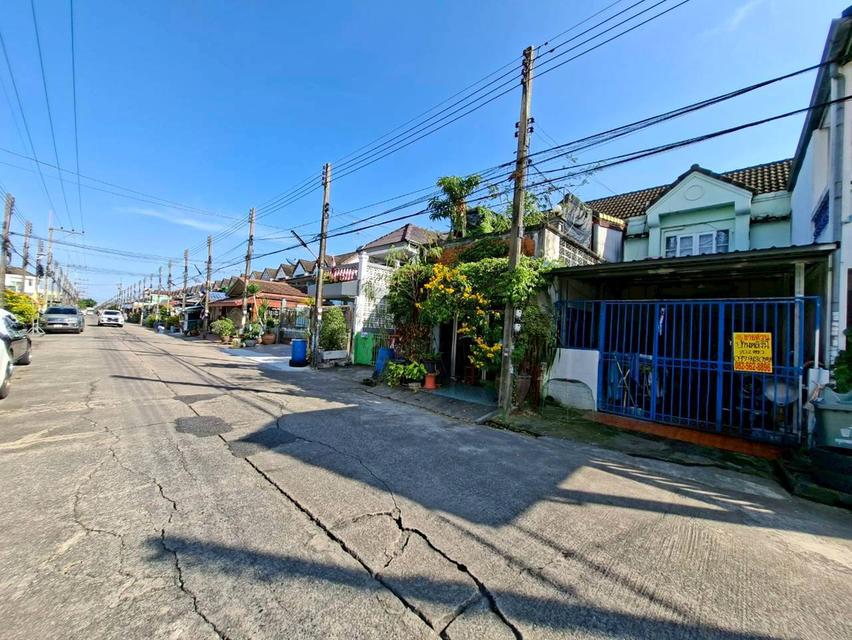 ขายบ้าน 2 ชั้น หมู่บ้านรุ่งเรืองเฮ้าส์1 คลอง4 ลาดสวาย 2