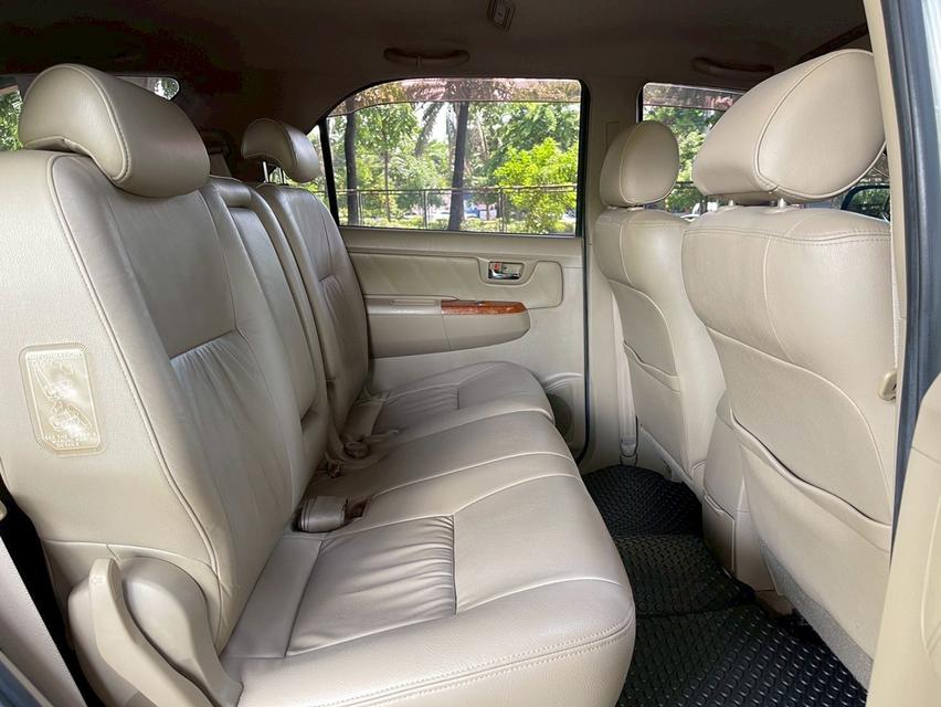 ขาย Toyota Fortuner 3.0V ปี09 12