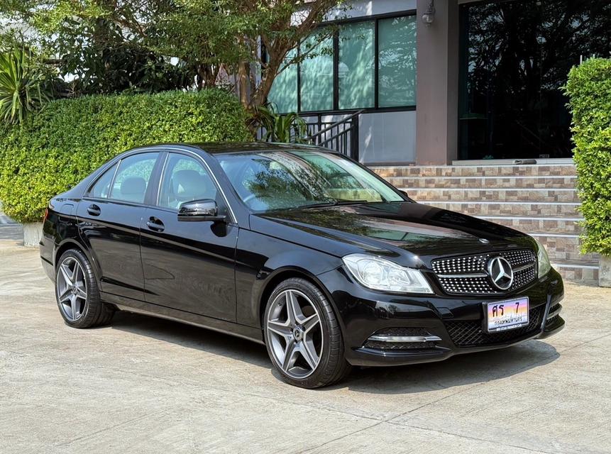 2014 BENZ C CLASS C200 W204 รถสภาพสมบูรณ์ พร้อมใช้งาน รถวิ่งน้อย ประวัติ SERVICE ครบ ไม่เคยมีอุบัติเหตุครับ