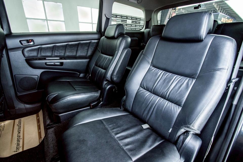 TOYOTA WISH 2.0 Q LIMITED 2005 9