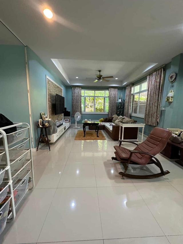 ขาย/ให้เช่า บ้านเดี่ยว – ซอยแบริ่ง 26 (Fantasia Villa) บ้านมุมโครงการ บรรยากาศสงบ 2