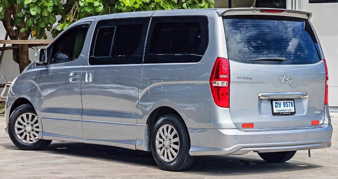 2017 HYUNDAI H-1 2.5 ELITE 14