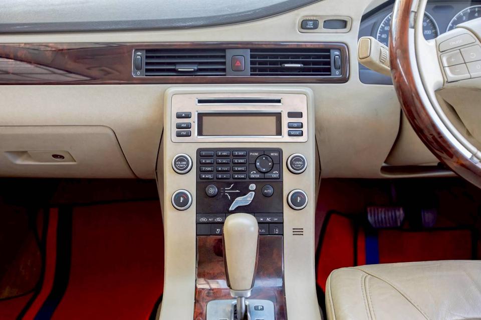 Volvo S80 2.5 FT Auto ปี 2010 สีน้ำตาล 17