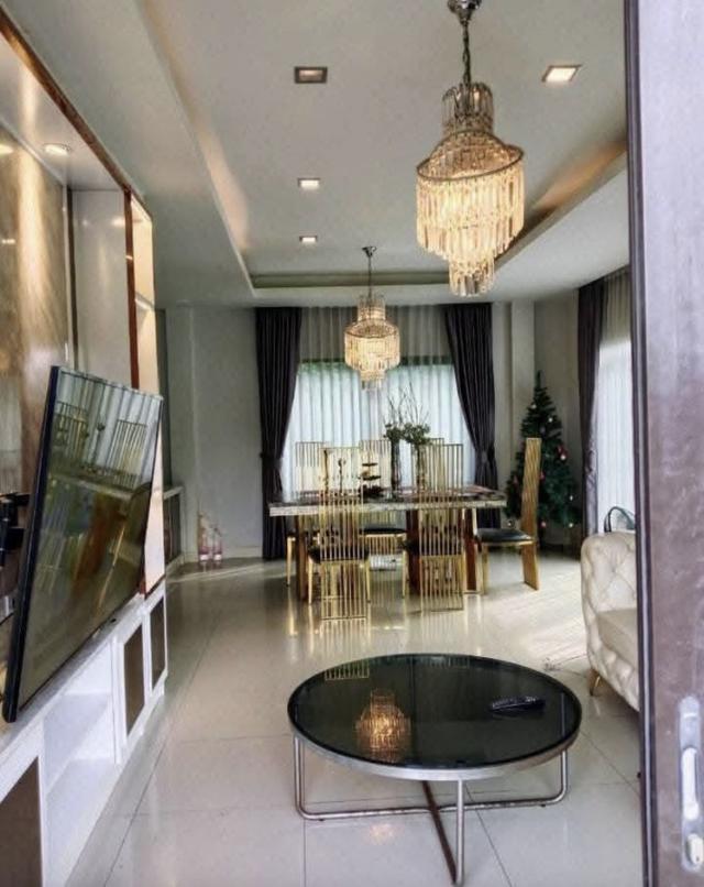 ให้เช่าบ้านเดี่ยว มบ.Centro รามอินทรา จตุโชติ 60 ตร.ว  4 นอน 3 น้ำ  (ราคาพิเศษ เฉพาะเดือนนี้) 6