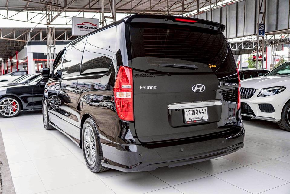รหัสรถ NP3447 รุ่นรถ : HYUNDAI GRAND STAREX 2.5 PREMIUMปีรถ : 2017 8