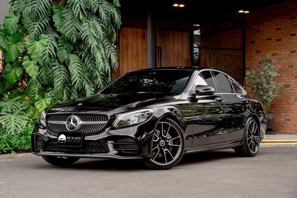 Mercedes-Benz C220d AMG  Dynamic ปี 2019 [𝑵𝑬𝑾] 𝐂𝟐𝟐𝟎𝐝 สีดำเบาะแดงเข้าแล้วค่ะ! งานดีจัดแบบ 10 เต็ม 10 ❤️‍🔥