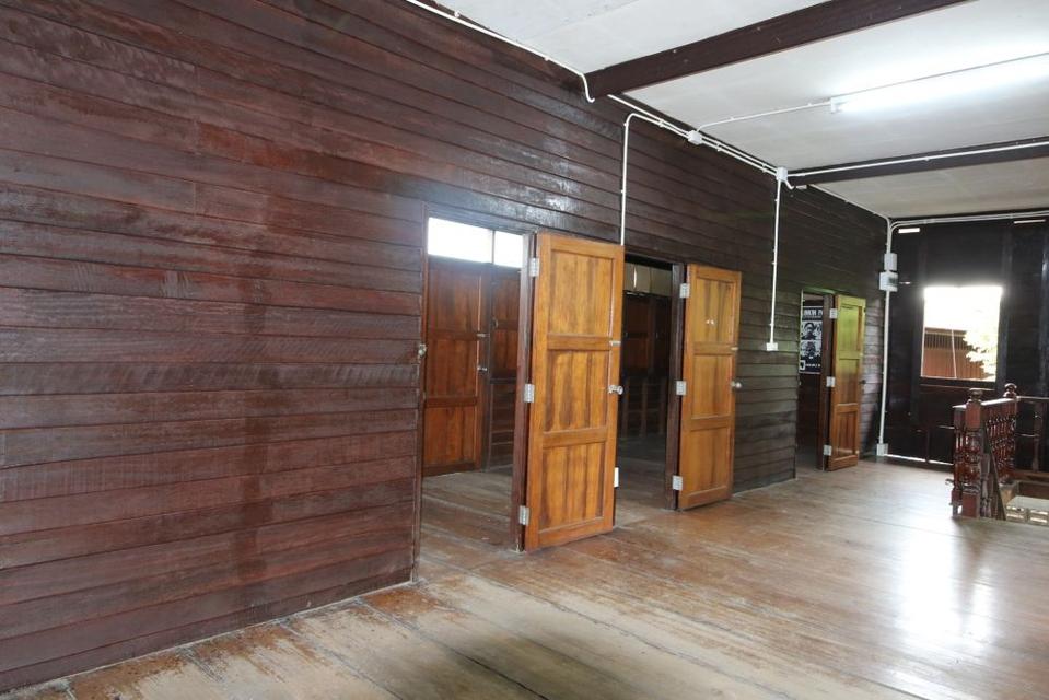 ขายบ้านพร้อมที่ดิน บ้านไม้เรือนไทย 3 ห้องนอน ติดคลองบางขุนเทียน ทำเลดี ใกล้ BTS วุฒากาศ 150 ม. 7