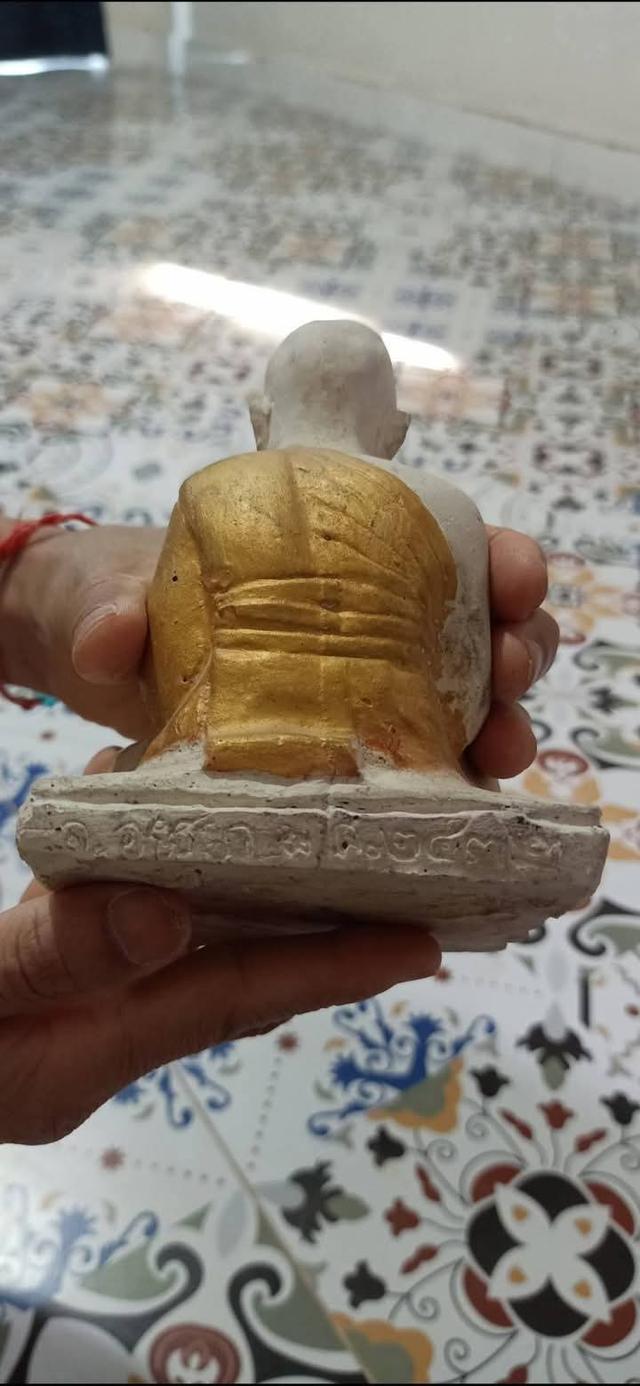 รูปหล่อหลวงปู่ดู่ วัดสะแก