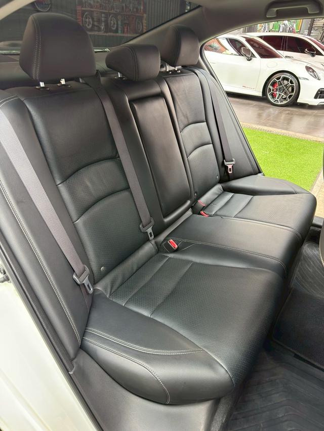 HONDA ACCORD 2.0 EL ปี2018 รถมือเดียว ออกห้างป้ายแดงมา บุ๊คครบ เช็คศูนย์ทุกระยะ 17