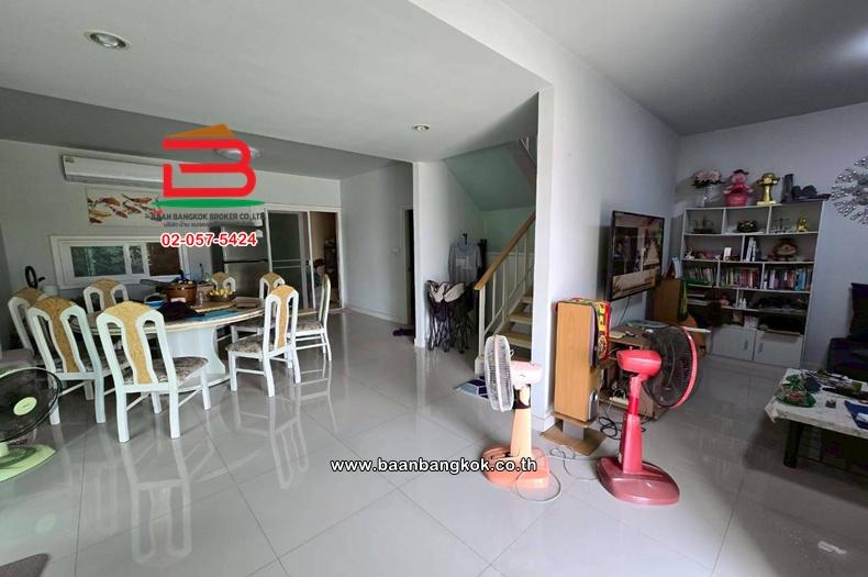 ทาวน์โฮม เนื้อที่ 39.5 ตร.ว. โครงการ เดอะ วิลเลจ ชัยพฤกษ์-วงแหวน (เฟส 6), ใกล้บิ้กซีไทรน้อย ถนนบางกรวย-ไทรน้อย ตำบลไทรน้อย อำเภอไทรน้อย นนทบุรี 3