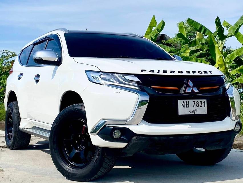 ขายMitsubishi Pajero 2.4GT ปี19 1