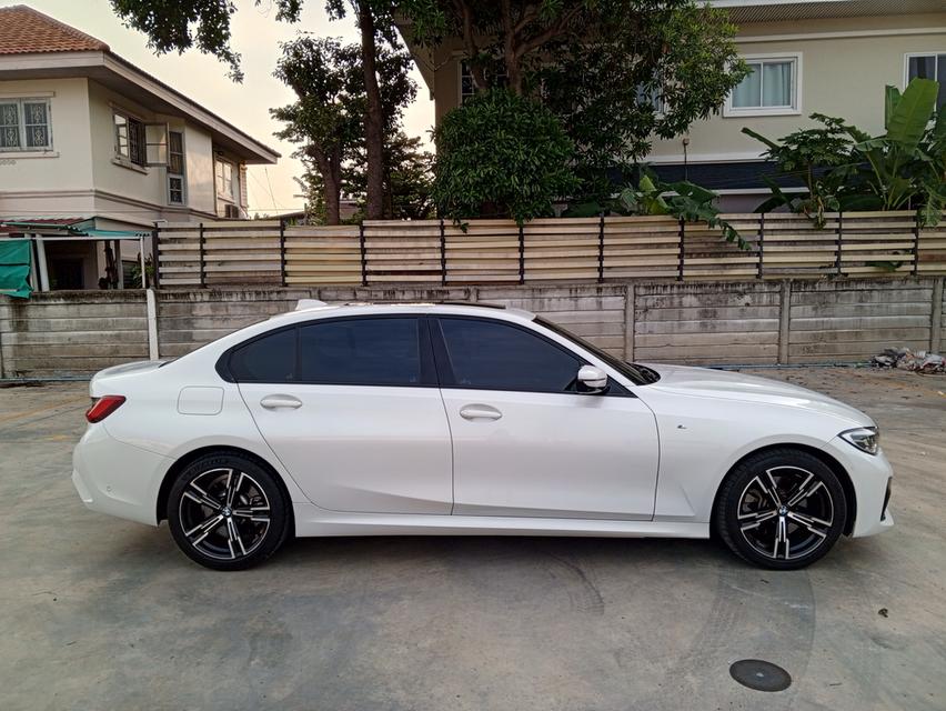 BMW 330Li M Sport AT 2021
