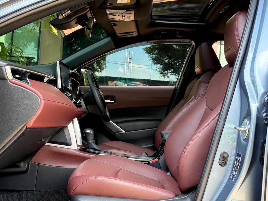 2021 Toyota CROSS HYBRID PREMIUM SAFETY รถมือเดียว เข้าศูนย์ตามระยะ รถไม่เคยมีอุบัติเหตุครับ 13