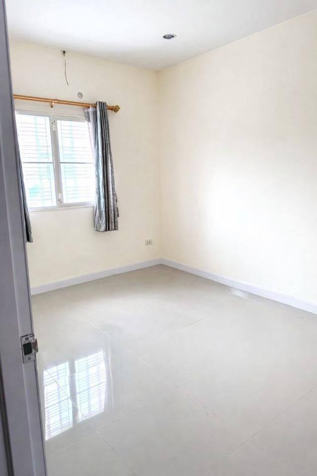 ขายทาวน์โฮม 2 ชั้น ไอลีฟ ทาวน์ พระราม 2 กม.14 พันท้ายนรสิงห์ พร้อมอยู่ 4