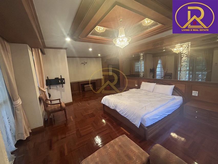 ให้เช่า บ้านเดี่ยว หลังใหญ่ 4 นอน 5 น้ำ เฟอร์ครบพร้อมอยู่ หมู่บ้านฟลาวเวอร์ลี การ์เด้น ซอยเฉลิมพระเกียรติ ร.9-47 เขตประเ 4