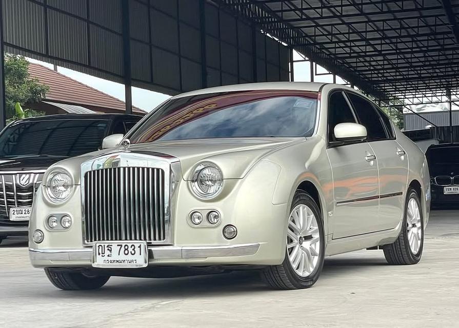 MITSUOKA GALUE 250 LX 2.5 V6 2011