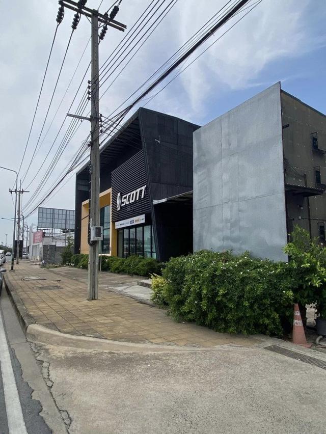 รูป ให้เช่าอาคาร Show room  2 ชั้น ตกแต่งสวยงาม พื้นที่ใช้สอย 1000 ตร.ม. ติดถนนใหญ่เกษตร-นวมินทร์ 2