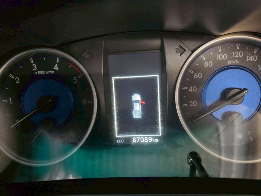 Toyota Revo 2.4G ปี19 7