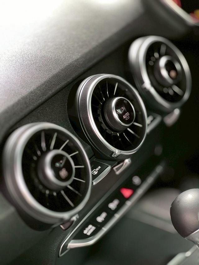 AUDI TT  6