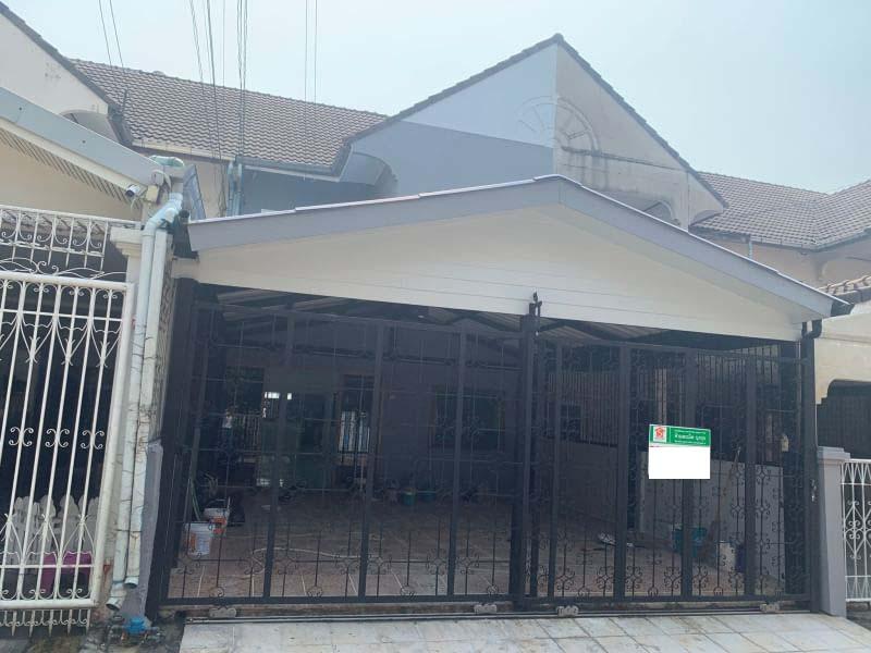 ขาย :ทาวน์เฮาส์ 2 ชั้น , เนื้อที่ 35 ตรว. หมู่บ้านพิพรพงษ์ 2 ถนนวิภาวดีรังสิต 84  2