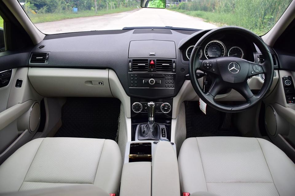 ขายเพียง 268000บาท BENZ C200 คอมเพลสเซอร์ แอร์จอ พ.มัลติ ขับดีมาก เบาะหนังไฟฟ้าเมเมโมรี่ 3จุด ภายในใหม่กิ๊ฟ เอกสารครบพร้อมโอน โทร0957401229 ไอดีไลUTBP 7