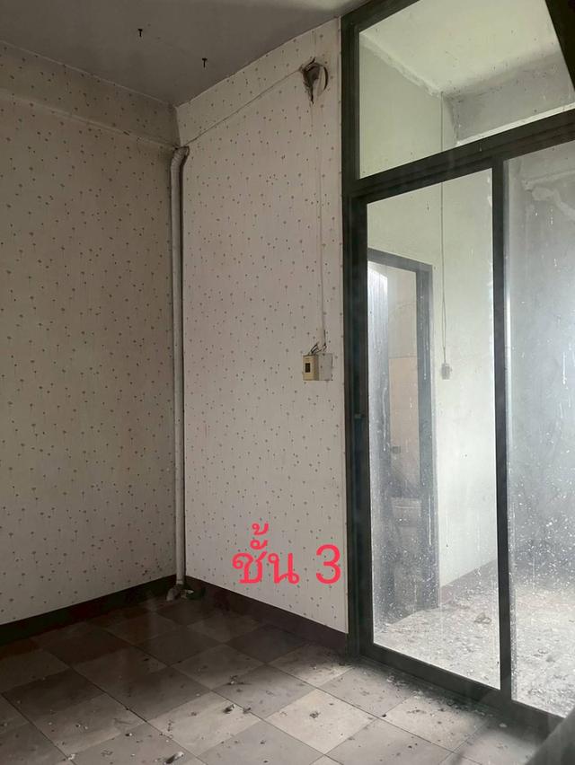 ขายอาคารพาณิชย์ 3.5 ชั้น เนื้อที่ 19 ตารางวา หมู่บ้านสินธานีวิลล่า ตำบลคลองกุ่ม อำเภอบึงกุ่ม กรุงเทพฯ 10