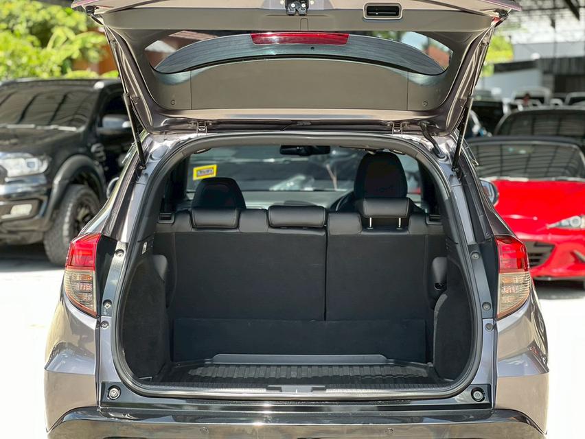 ปี 2019 HONDA HRV, 1.8 RS โฉม ปี14-21 สีเทา เครื่องยนต์เบนซิน ไมล์แท้ 26,443 km. 8